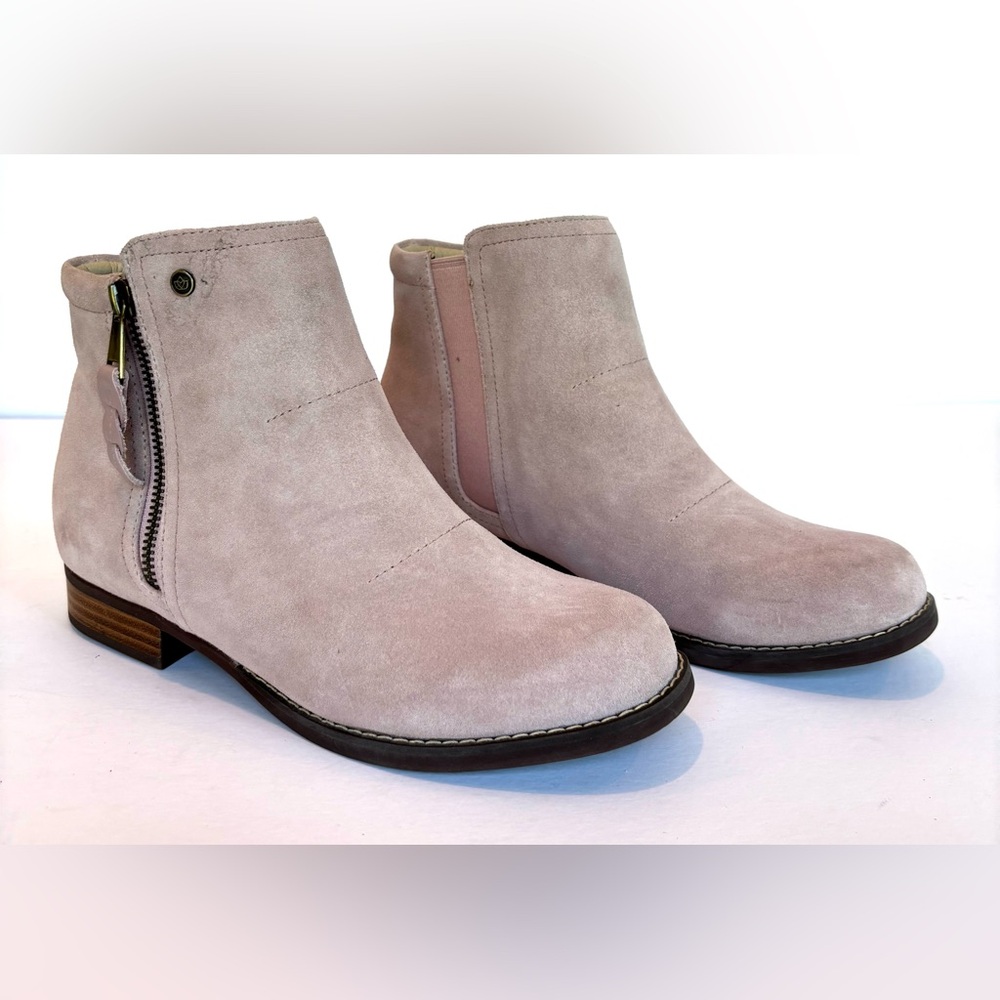 Pink Spenco Ivy Orthotic Suede Ankle Boots. Size 8
